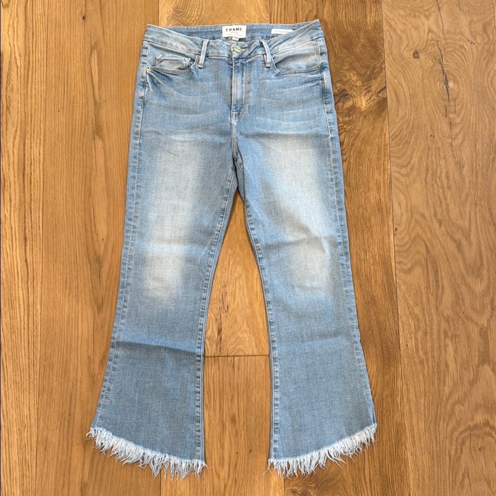 FRAME size 28 Frayed Hem Light Blue Women's Jeans